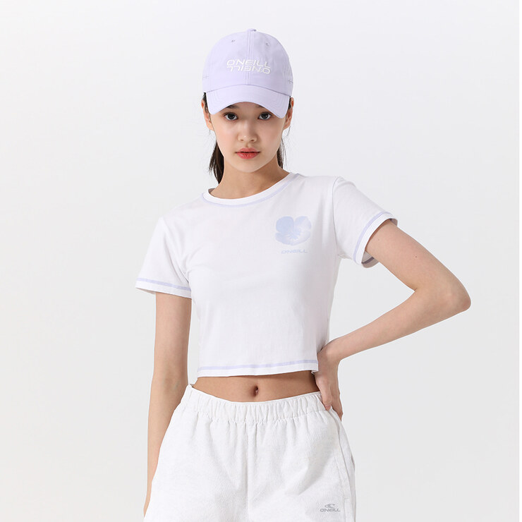 O&#039;NEILL KOREA - [모델착장] 여성 코튼 싱글스판 크롭 반팔 티셔츠 OWTRM6301-101